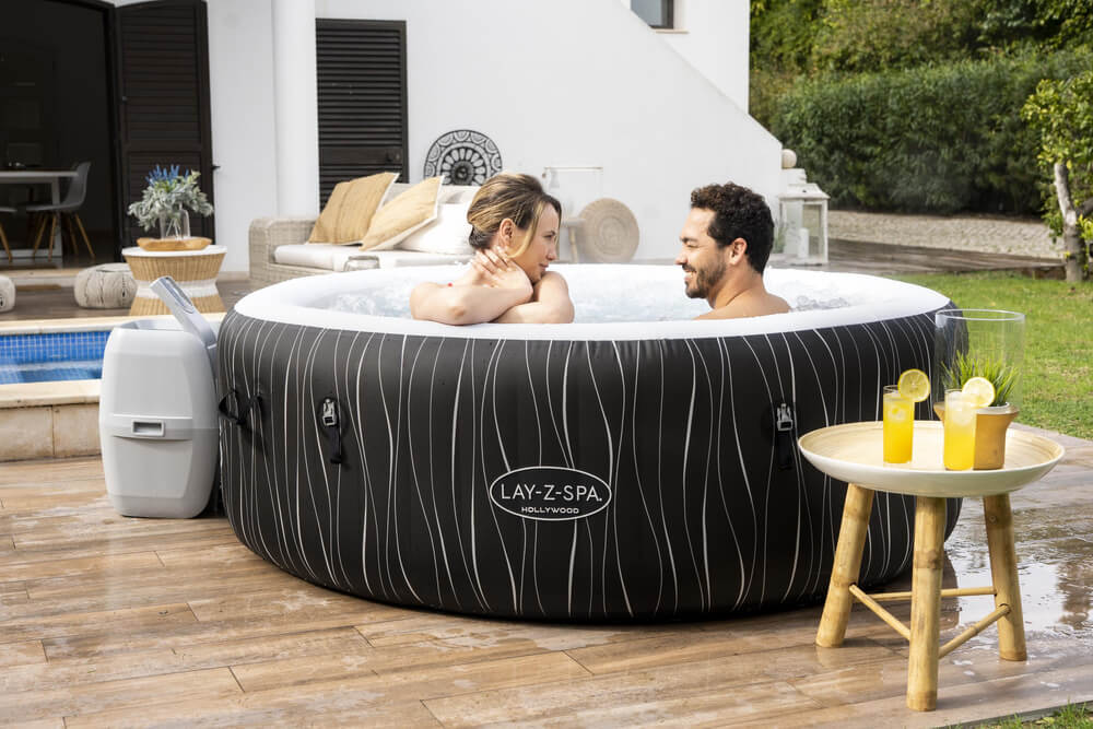 Lay-Z-Spa Hollywood AirJet: Premium Hot Tub Experience