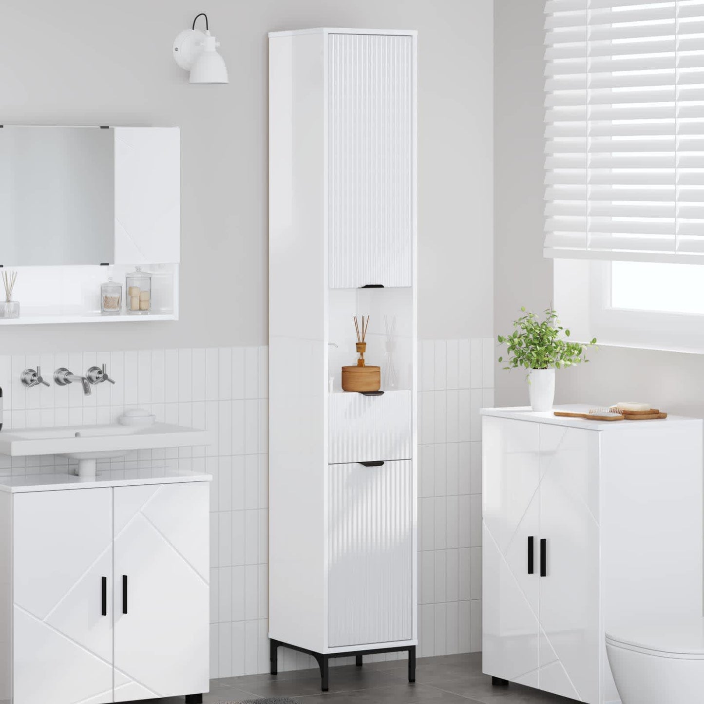 vidaXL Bathroom Cabinet with Door High Gloss White 31.5 x 33 x 190 cm