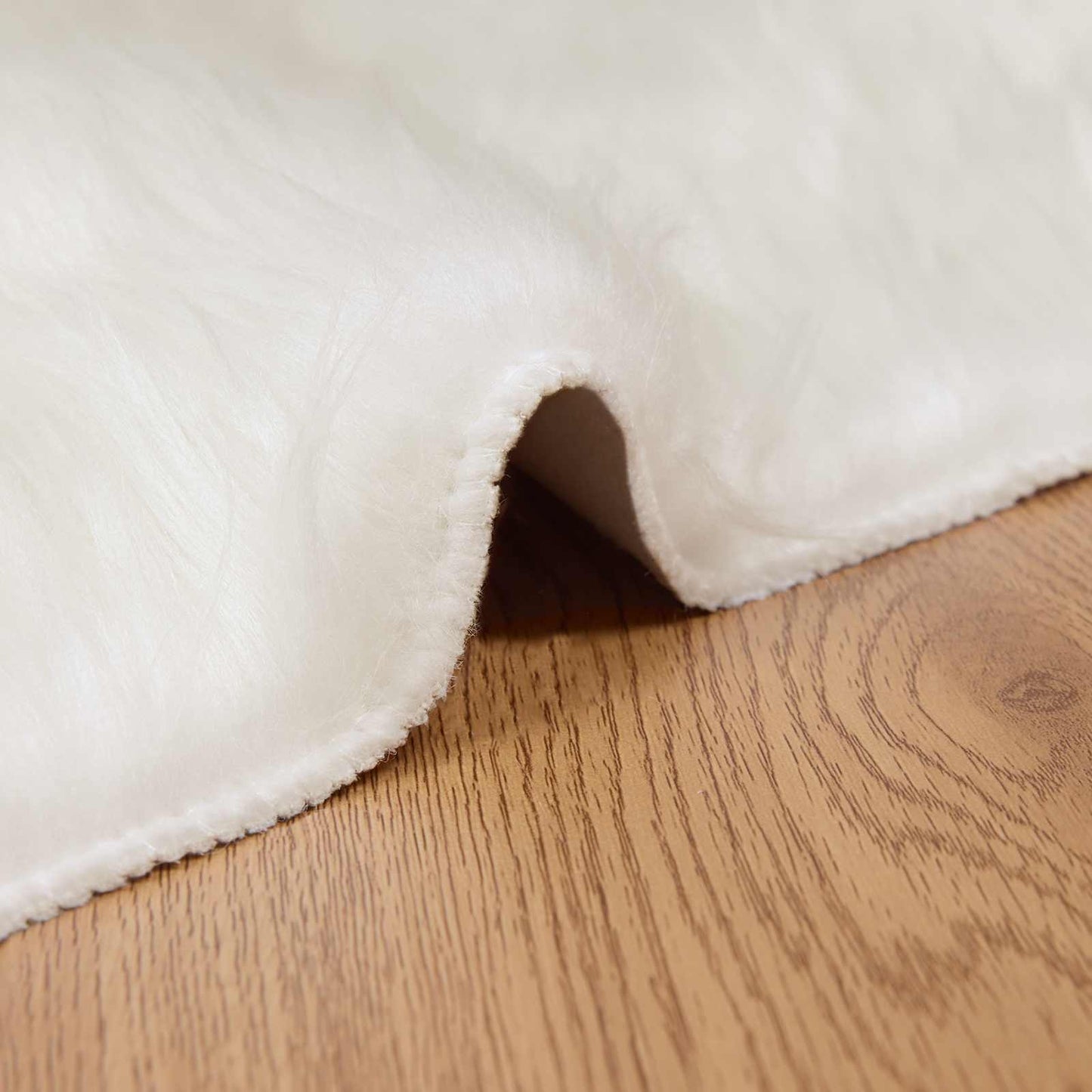 vidaXL Faux Sheepskin Rug TAFALLA White 200 x 200 cm Polyester