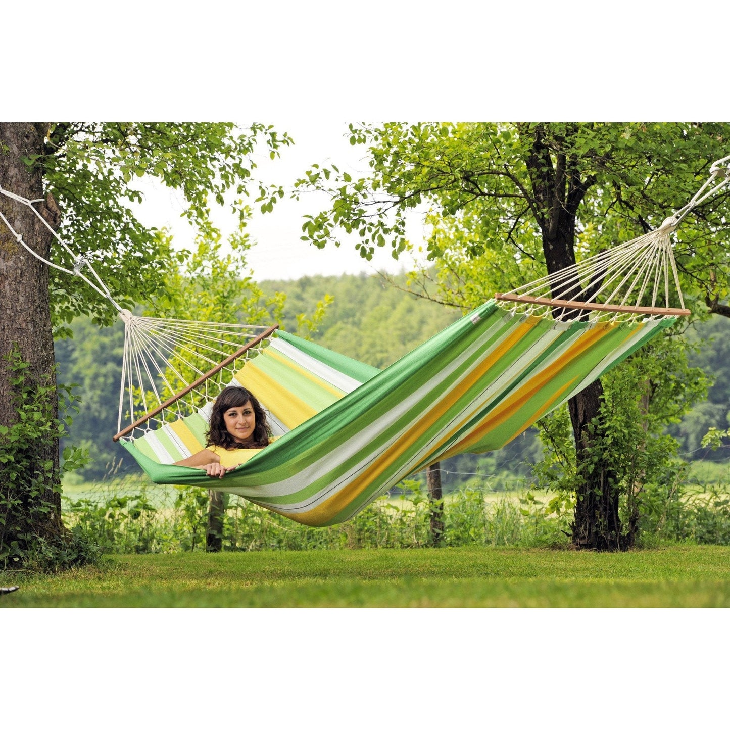 Brasilia Apple Hammock - Amazonas Online UK