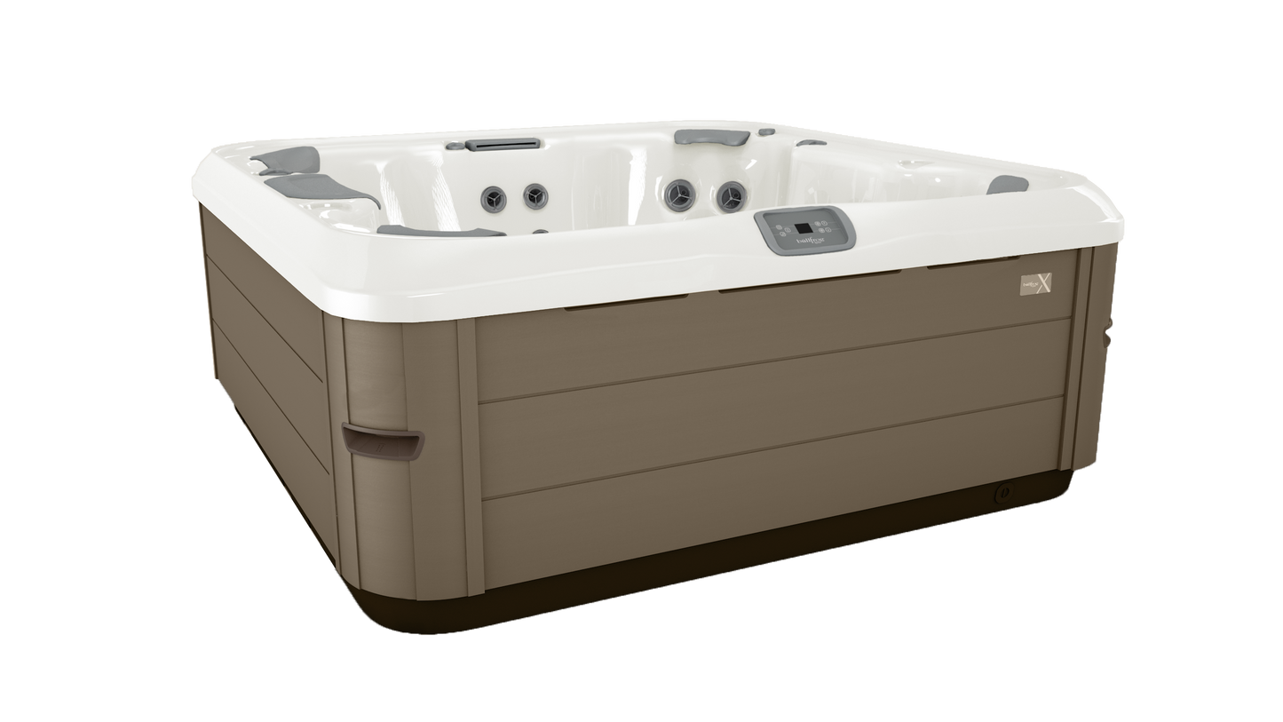 Bullfrog Spas High Capacity with 8 Person Square Hot Tub